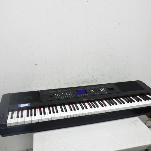 Vist Large View of Product Image Which is Used Yamaha DGX-650 88 Key Keyboard 40042-S000256311