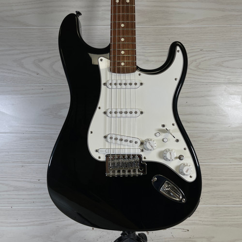 Vist Large View of Product Image Which is Used - Fender ROLAND READY STRAT Electric Guitar