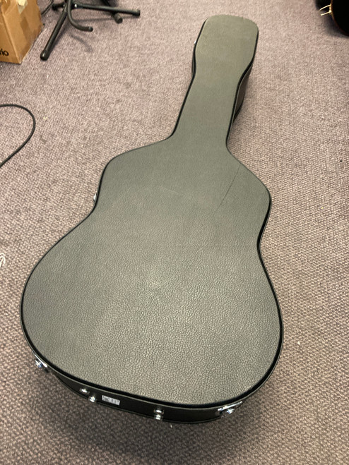 Vist Large View of Product Image Which is Used Gator ACOUSTIC DREADNOUGHT CASE Guitar Case 40085-S000105101