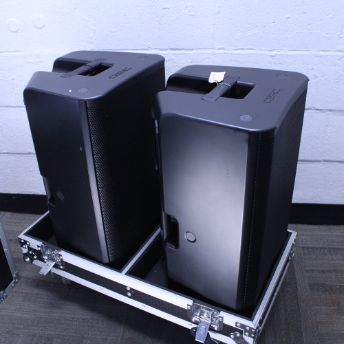 Used QSC K12.2 SPEAKER PAIR W/PROX ROAD CASE Powered Full Range Speaker Cabinet 40123-S000129158