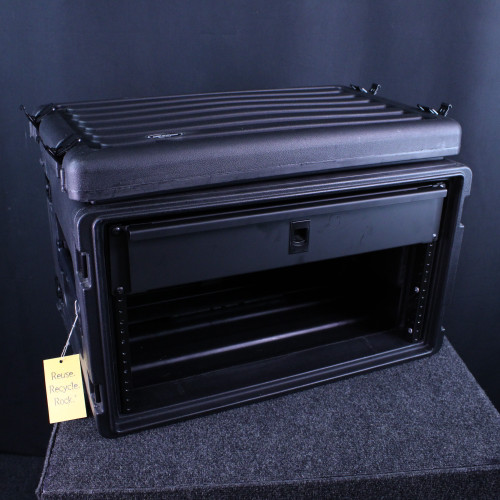 Used SKB 6 UNIT RACK CASE Medium Road Case 40123-S000129229