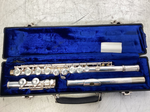 Used Gemeinhardt 2SP FLUTE Student Flute 40107-S000152096