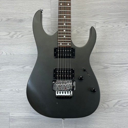 Vist Large View of Product Image Which is Used Ibanez RG320 Super S Electric Guitar Black 6-String