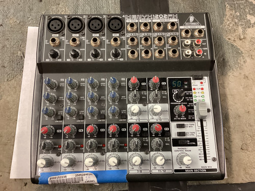 Used Behringer XENYX 1202FX Mixing Console 12 Channel 40107-S000152236