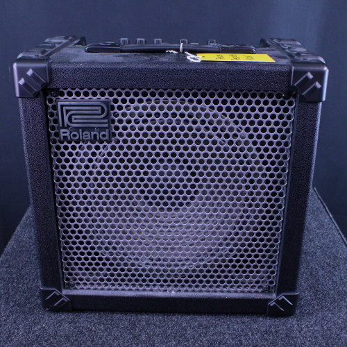 Used Roland CUBE 30 GUITAR COMBO 1 x 10 Solid State Amplifier 1 x 10 40123-S000129700