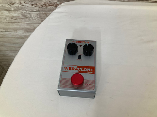Used TC Electronic VIBRACLONE ROTARY Vibrato Pedal 41112-S000096876