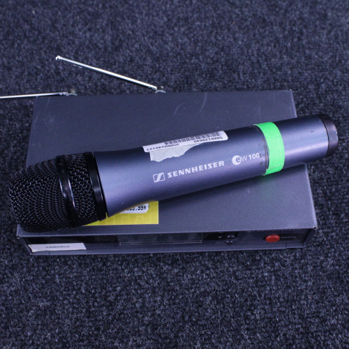 Used Sennheiser EW100/G3 E835 HAND HELD W/PWR Wireless Microphone 40123-S000129840