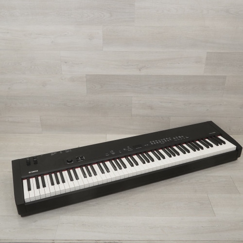 Used Yamaha CP33 88-Key Keyboard - Local Pickup Only 40015-S000326942