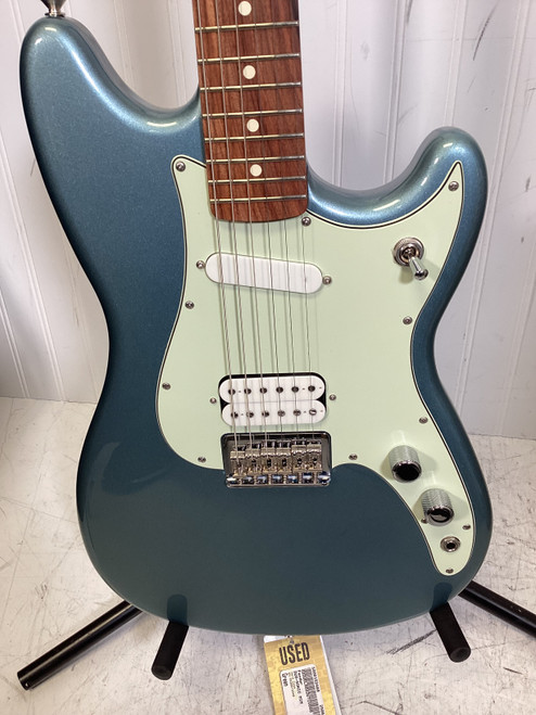Used Fender DUO-SONIC MIM Offset Double Cutaway Electric Guitar Green 6-String 40107-S000152489