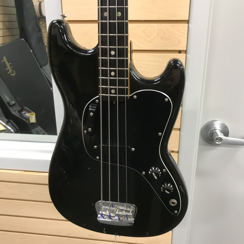 Used Fender MUSICMASTER BASS 1978 Vintage Bass Guitar Black 4-String 41125-S000039114