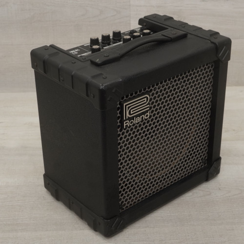 Used Roland Cube 15 1 X 8 Solid State Amplifier 40015-S000327342