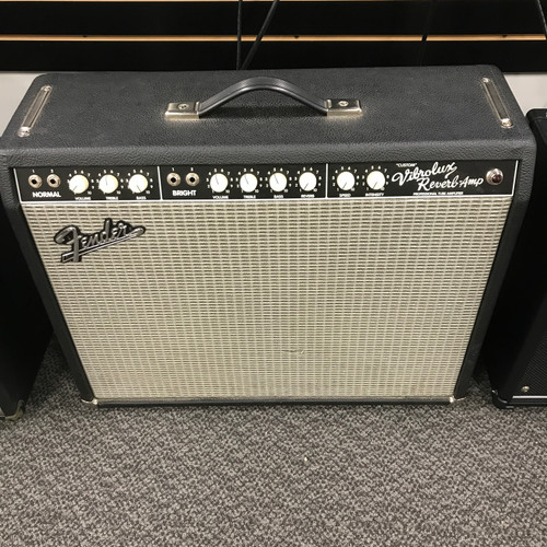 Used Fender CUSTOM VIBROLUX 2 x 10 Tube Combo Amplifier 2 x 10 41125-S000039125