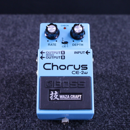 Used Boss CE-2W CHORUS WAZA CRAFT Chorus Pedal 40123-S000130117