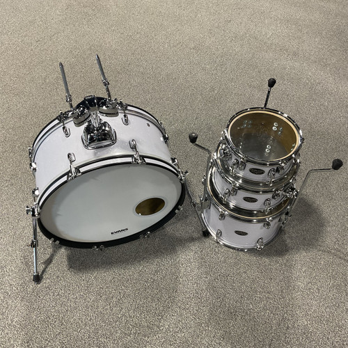 Used ON THE EDGE 4 PC Drum Set 41106-S000093588