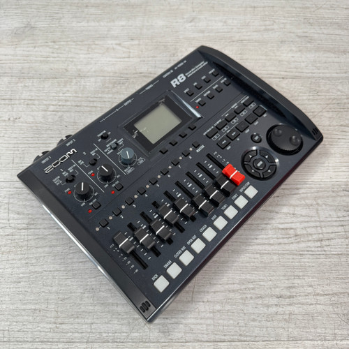 Used Zoom R8 - 8-track SD Recorder / Interface /Sampler 40112-S000178110
