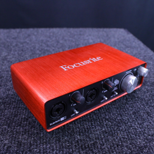Used Focusrite SCARLETT 2I2 2ND GEN Computer Interface 2 A/D Recording Inputs 40123-S000130209
