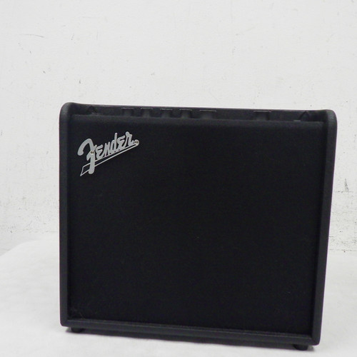 Used Fender Mustang LT25 Guitar Amp 40042-S000258366