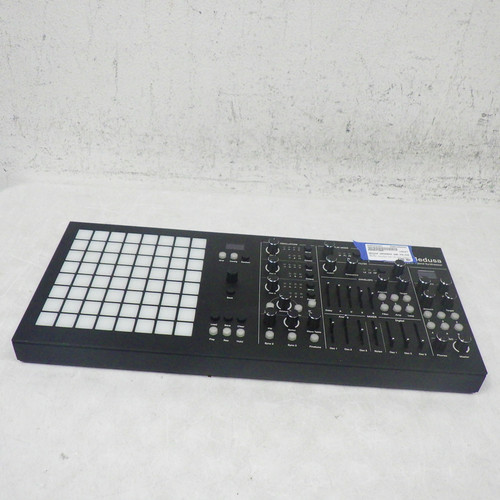 Used Medusa Dreadbox And Polyend Hybrid Synthesizer 40042-S000258463