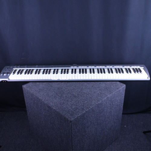 Vist Large View of Product Image Which is Used M-Audio PRO SONO 88 Vintage 88-Key  Keyboard 88-key 40123-S000130342