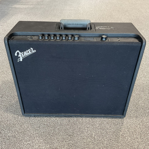 Used FENDER MUSTANG GT200 Solid State Guitar Amplifier 41106-S000093806