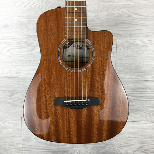 Vist Large View of Product Image Which is Used Traveler RM MH TRAVEL ACOUSTIC Laminate Top Acoustic Guitar Wood 41124-S000204483