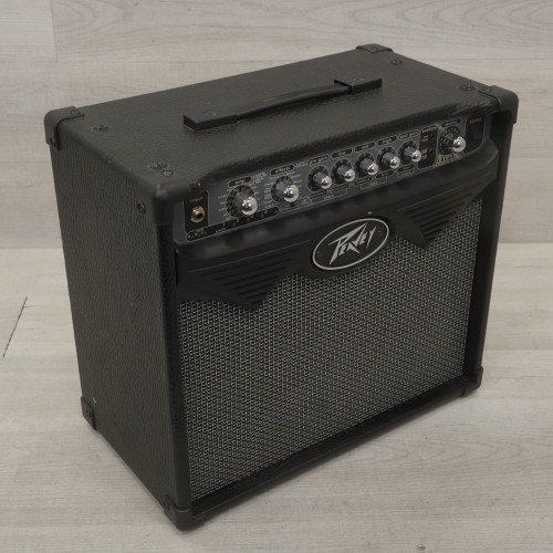 Used Peavey VYPYR 15 1 x 8 Solid State Amplifier 40015-S000327818