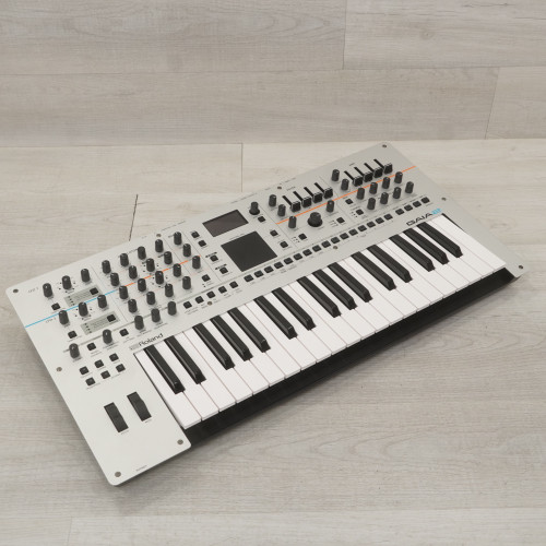 Used Roland GAIA 2 49-Key Synthesizer 40015-S000327823