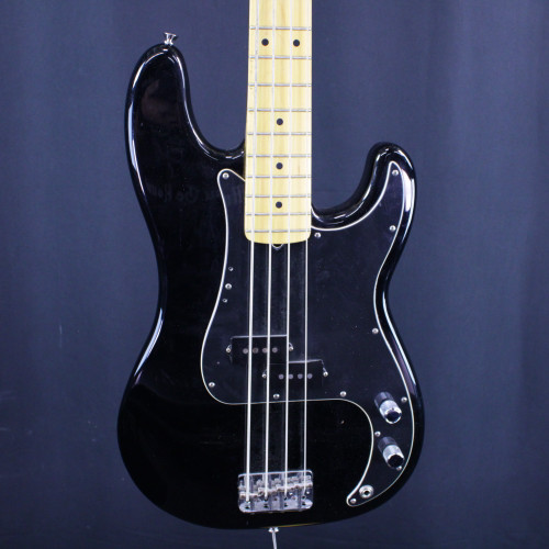 Vist Large View of Product Image Which is Used Fender AMERICAN P-BASS 2005 W/CASE P Type Bass Guitar Black 4-String 40123-S000130486