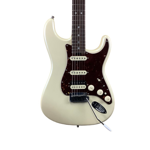 Used Fender AMERICAN ELITE STRATOCASTER Electric Guitar White 6-String 40083-S000152534