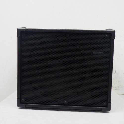Used 440LIVE 1X13 1 x 15 Bass Guitar Cabinet 40042-S000258721