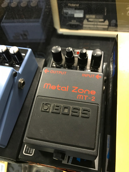 Vist Large View of Product Image Which is Used Boss MT-2 Distortion Pedal 41123-S000110159