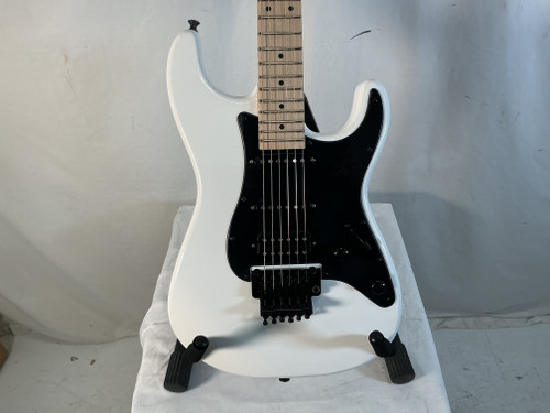 Vist Large View of Product Image Which is Used Jackson ADRIAN SMITH SDXM S Type Electric Guitar White 6-String 40012-S000303495