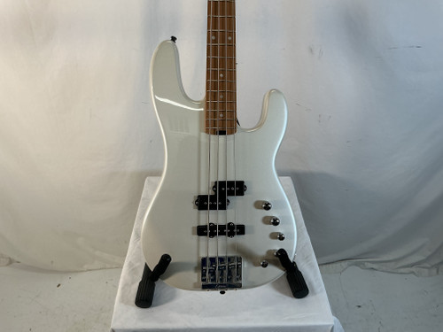 Used Charvel PRO-MOD SAN DIMAS BASS PJ IV Bass Guitar White 4-String 40012-S000303583