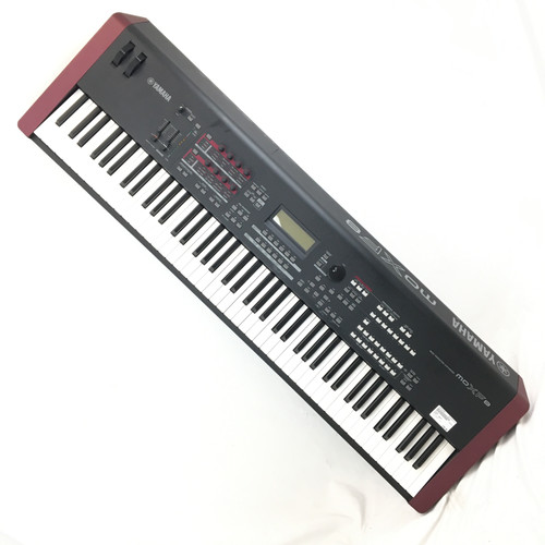 Used Yamaha MOXF8 -CRACK 88-Key Synthesizer 88-key 41124-S000204901