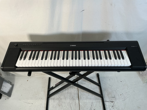 Used Yamaha NP-15B PIAGGERO 61-Key Keyboard 61-Key 40012-S000303893