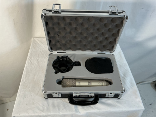 Vist Large View of Product Image Which is Used Behringer B-2 PRO Condenser Microphone 40012-S000303934