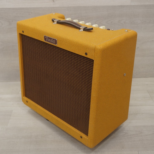 Vist Large View of Product Image Which is Used Fender Blues Junior IV Le 1x12 Tube Combo Amplifier 40015-S000328593