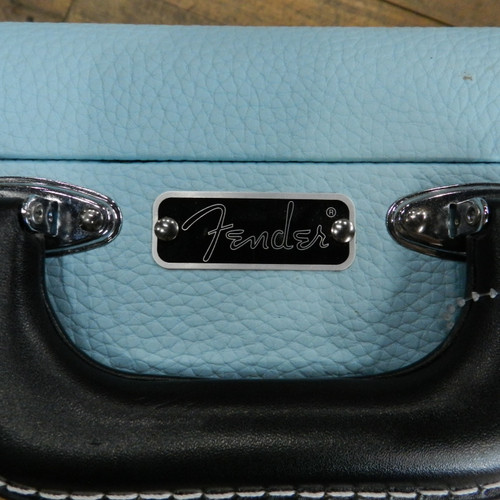 Used Fender ELECTRIC HARDSHELL CASE AQUA Guitar Case 40105-S000076242