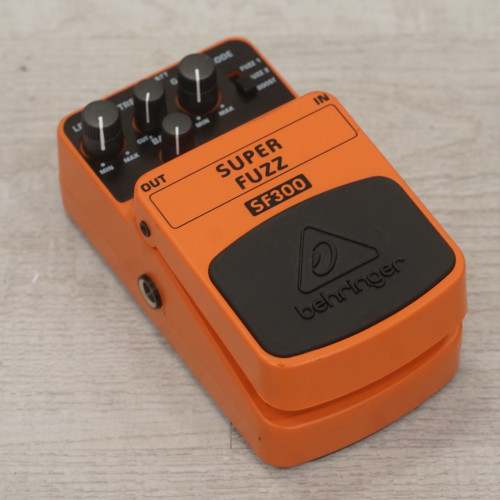 Vist Large View of Product Image Which is Used Behringer SF300 Super Fuzz Pedal 40015-S000328599