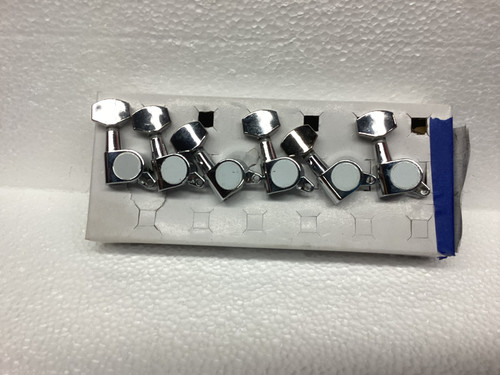 Used DIECAST 6 IN LINE TUNERS Guitar Accessory 40107-S000153281 Vist Large View of Product Image Which is Used DIECAST 6 IN LINE TUNERS Guitar Accessory