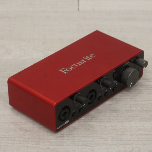 Vist Large View of Product Image Which is Used Focusrite Scarlett 2i2 Computer Interface 40015-S000328617