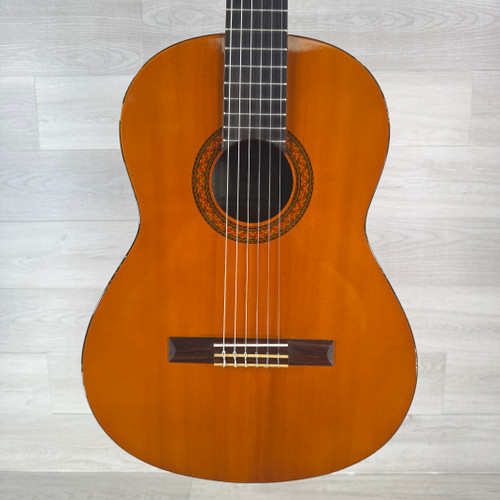 Vist Large View of Product Image Which is Used Yamaha C40 Classical Nylon String Acoustic Guitar - Natural 40112-S000178651