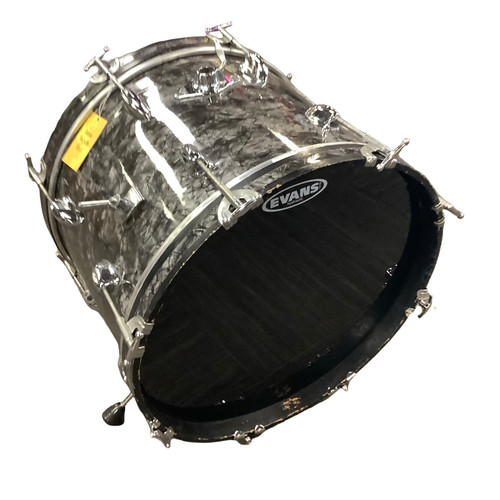 Used 20 INCH KICK DRUM Single Drum Silver Burst 20" Kick Drum 40083-S000152964