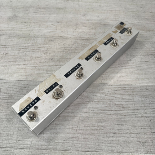 Vist Large View of Product Image Which is Used Road Rage Pro Gear 6-channel True Bypass Loop Pedal Switcher 40112-S000178678