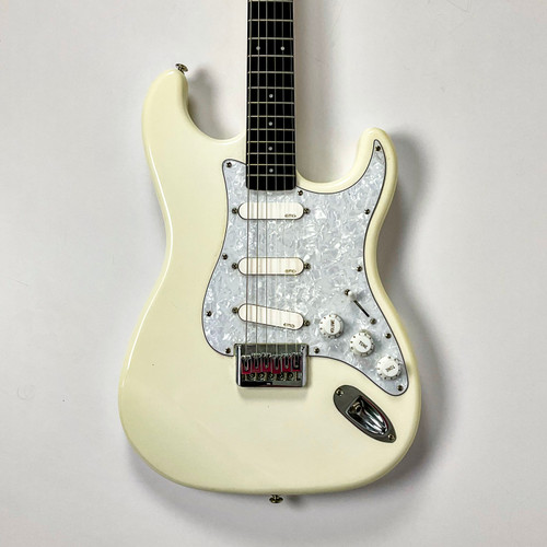 Used Optek Fretlight 600 Series Wireless Electric Guitar White 6-String 41103-S000056282 Vist Large View of Product Image Which is Used Optek Fretlight 600 Series Wireless Electric Guitar White 6-String