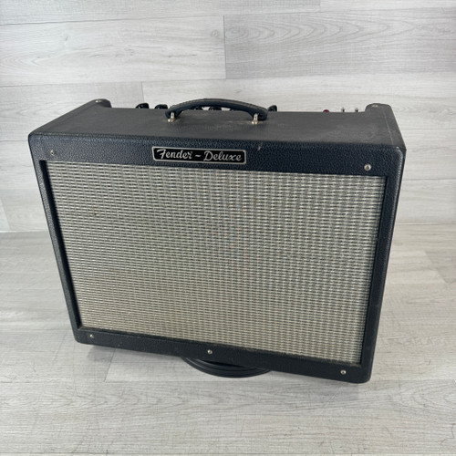 Vist Large View of Product Image Which is Used Fender Hot Rod Deluxe - 1 x 12-inch 40-watt Tube Guitar Combo Amplifier 40112-S000178680