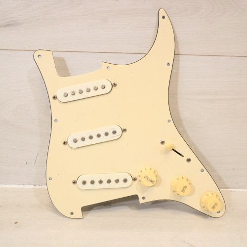 Vist Large View of Product Image Which is Used PICK GUARD LOADED S-STYLE Guitar Accessory 41108-S000062091