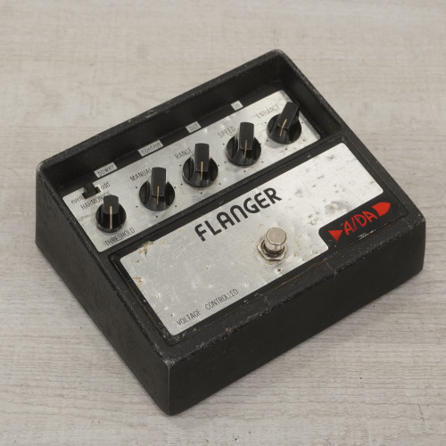 Vist Large View of Product Image Which is Used Analog/digital Associates Flanger Pedal 40015-S000328703