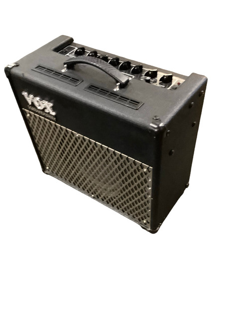 Used Vox AD30VT Solid State Guitar Amp 1 x 12 40083-S000153032