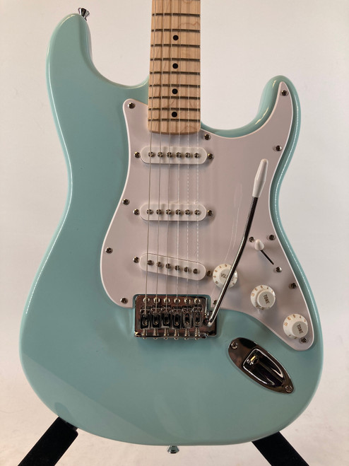 Used Squier Stratocaster Electric Guitar 41127-S000057901